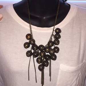 Dangling ball necklace
